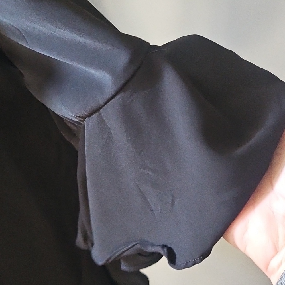 Women's Ruffled Black Robe OSFM - Picture 7 of 12